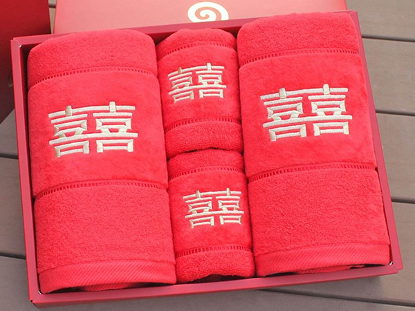 婚慶毛巾定制，需要了解這些注意事項(xiàng)